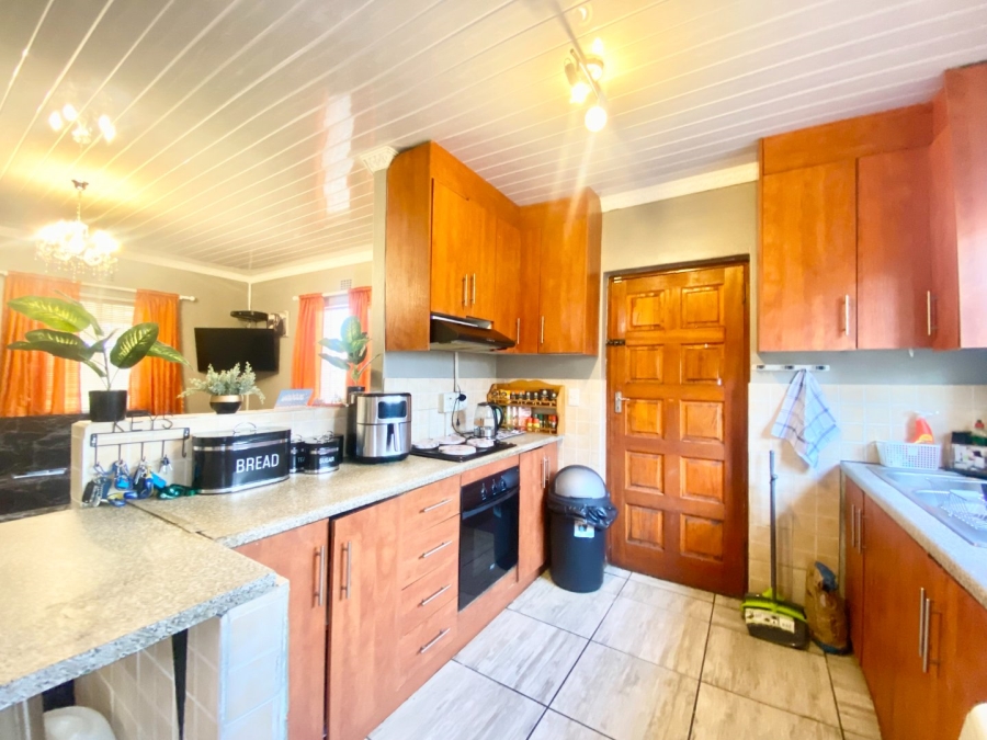 3 Bedroom Property for Sale in Highbury Park Western Cape